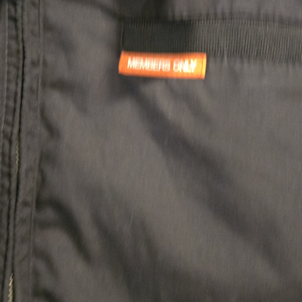 Members Only Spongebob Jacket - Picture 3 of 9